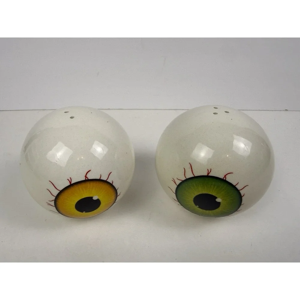 Bloodshot Eyeballs Salt And Pepper Shakers Green and Yellow Halloween